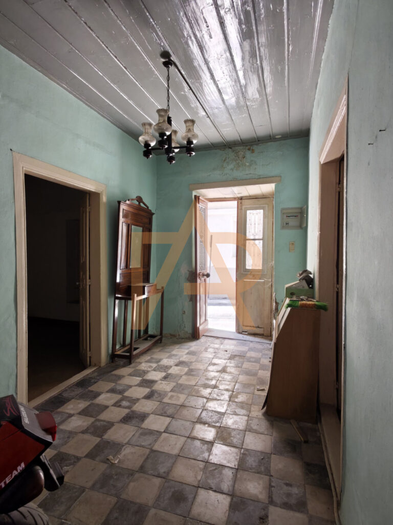 Pwleitai Isogeio Vathy Eisodos