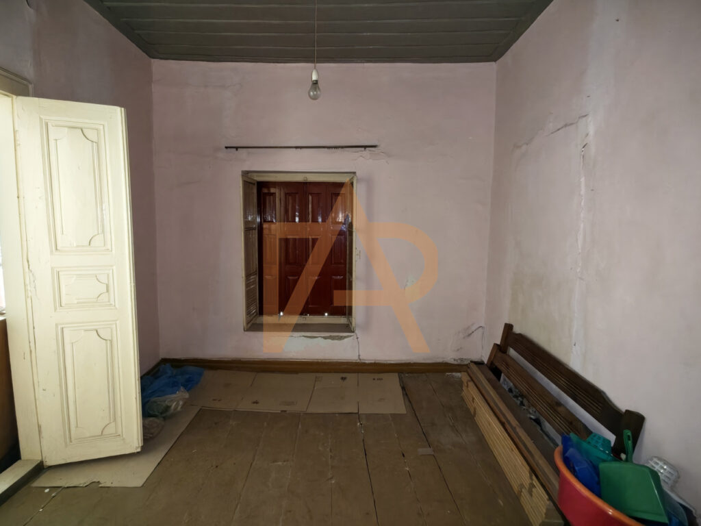 Pwleitai Oikia Samos Dwmatio 2