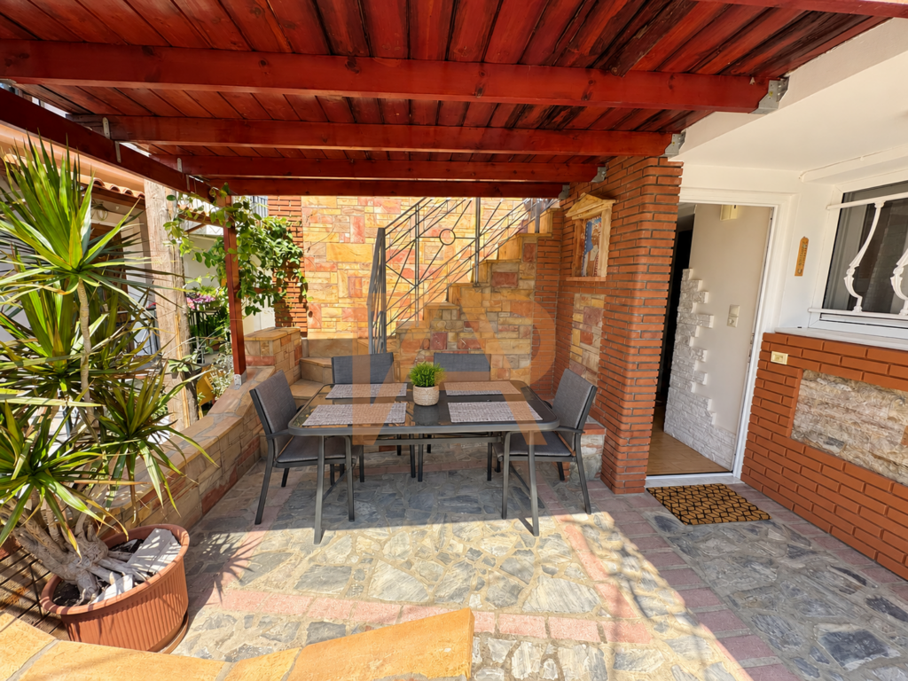 Samos House